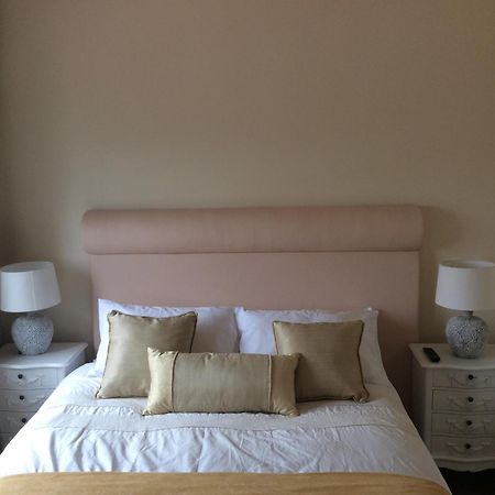 Bed and Breakfast St Columbs House Buncrana Zimmer foto